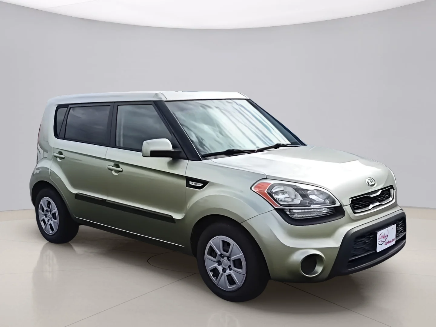 Used 2013 Green Kia ! WAGON image 9