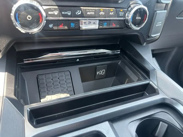 New 2026 Oxford White Ford F-250® Lariat® image 44