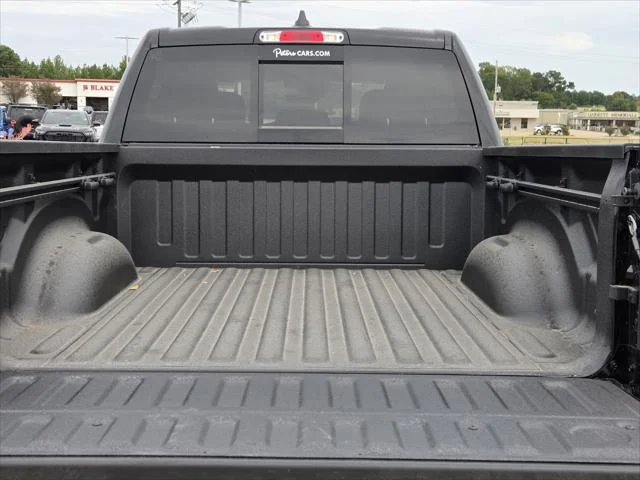 New 2026 Diamond Black Crystal Pearl-Coat Exterior Paint RAM Big Horn/Lone Star image 6