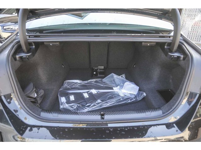 Used 2026 Black Sapphire Metallic BMW 530i image 21