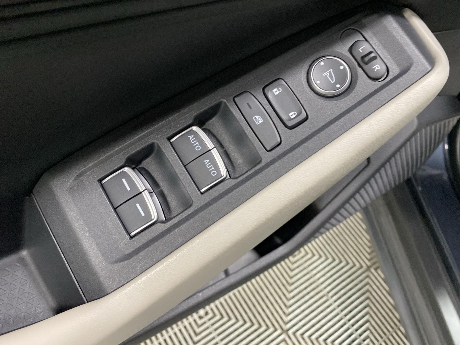 Used 2024 Meteorite Gray Metallic Honda  image 18