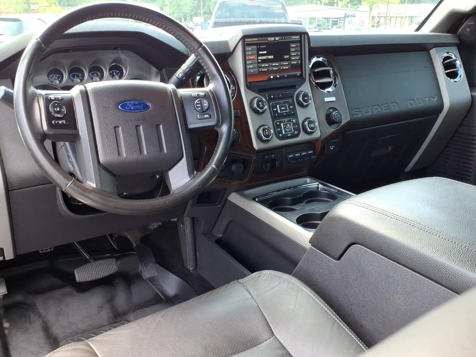 Used 2015  Ford Lariat image 21