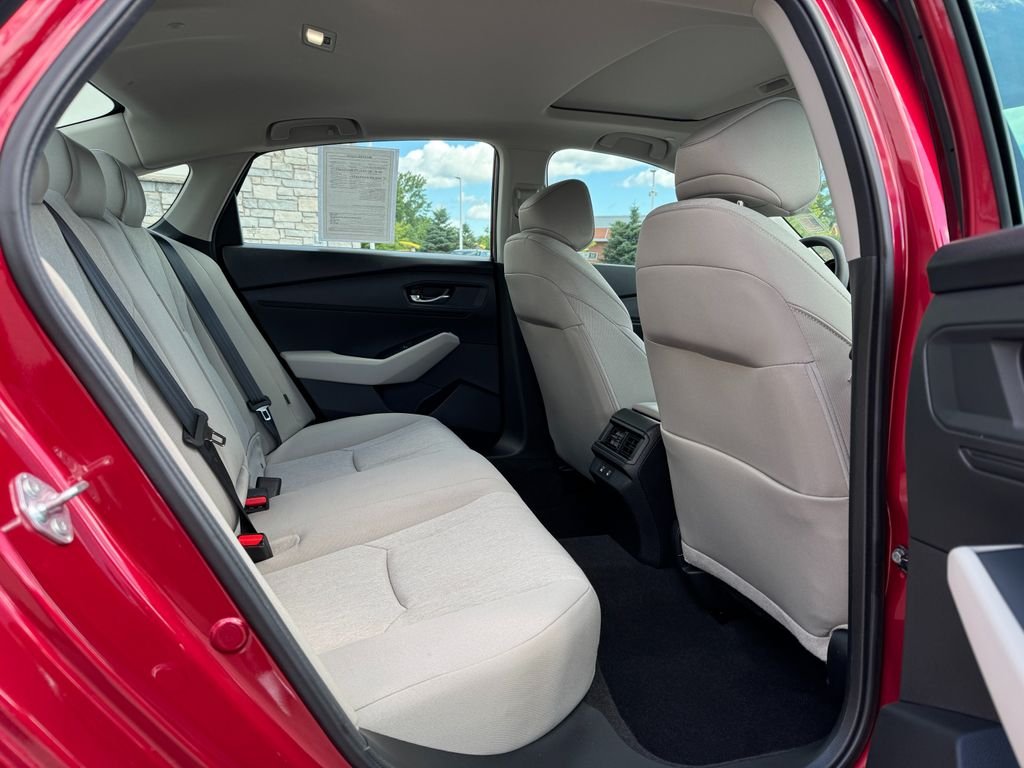 2025 Honda Accord SE - Photo 11