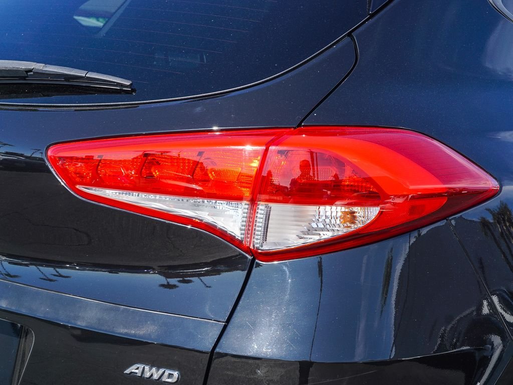 Used 2018 Black Hyundai SEL image 8
