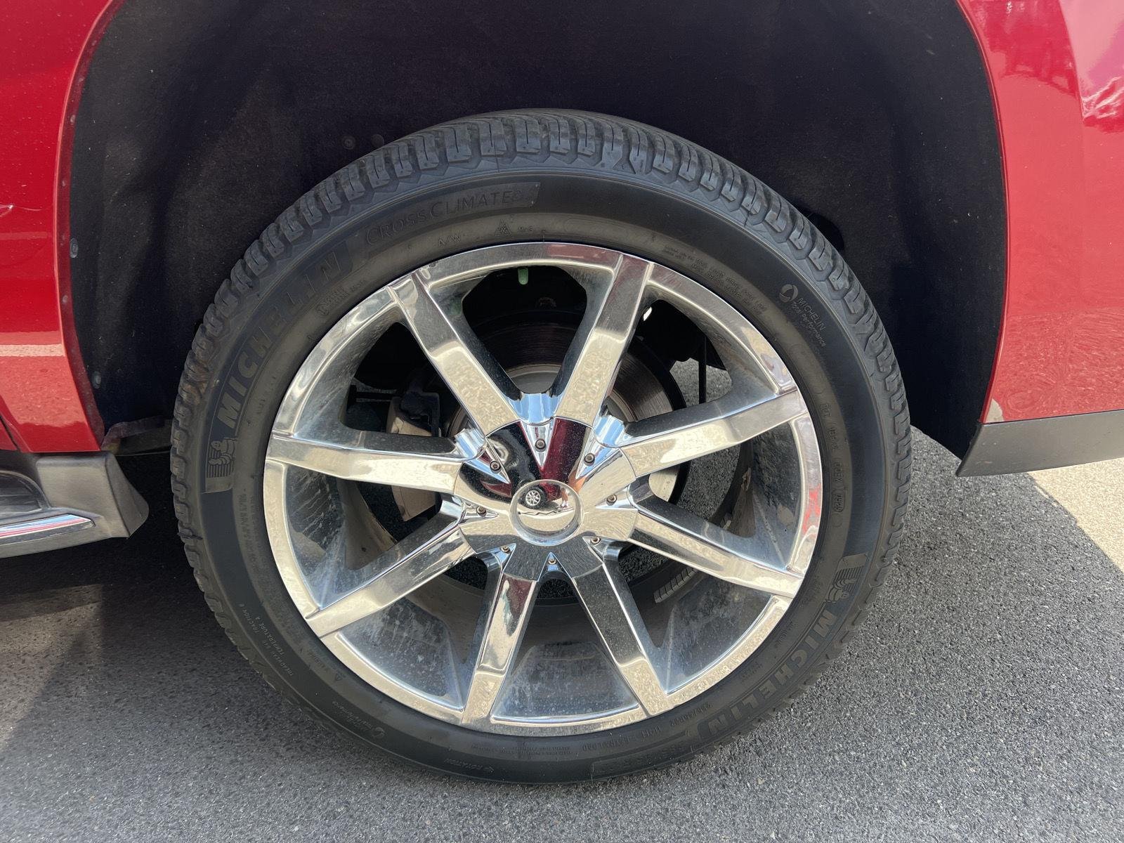 Used 2015 Crystal Red Tintcoat GMC SLE image 4