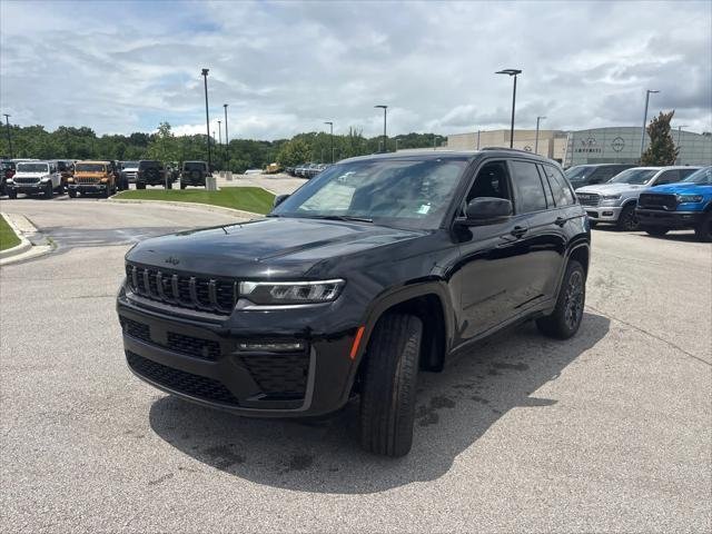 New 2026 Diamond Black Crystal Pearl-Coat Exterior Paint Jeep Summit image 5