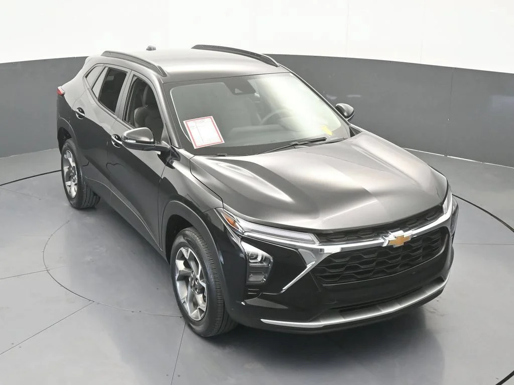 Used 2025 Mosaic Black Metallic Chevrolet LT image 51