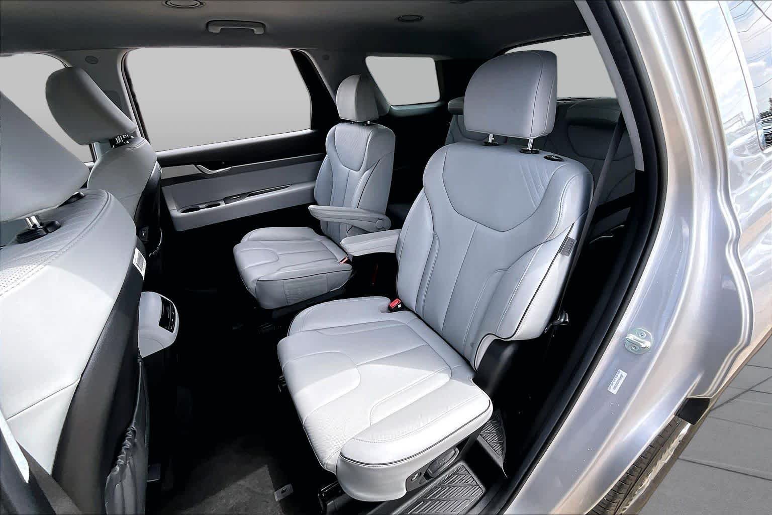 Used 2025 Typhoon Silver Hyundai SEL image 21