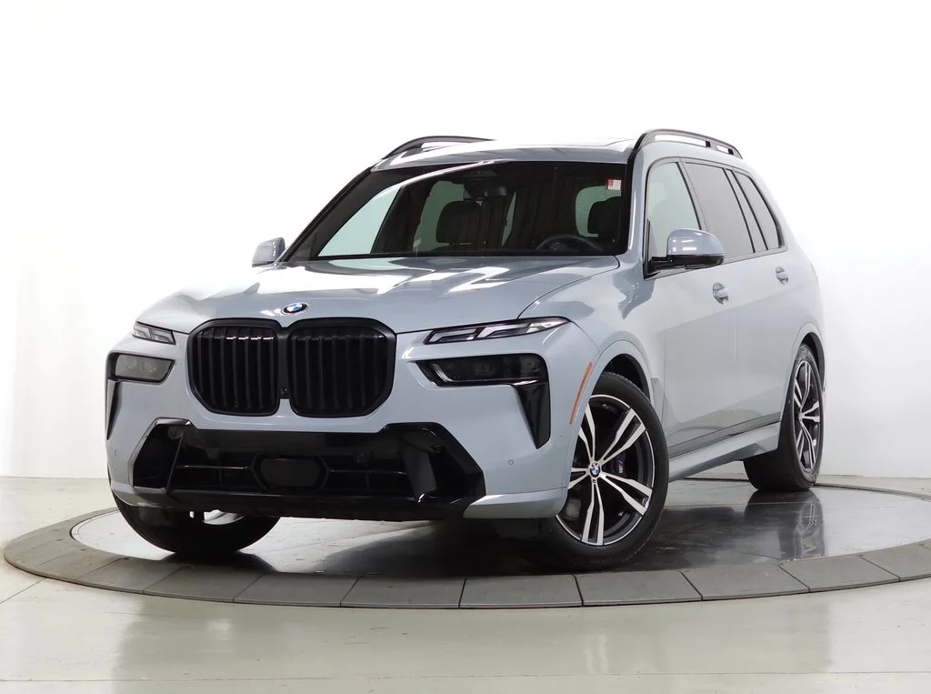2023 BMW X7 xDrive40i's photo