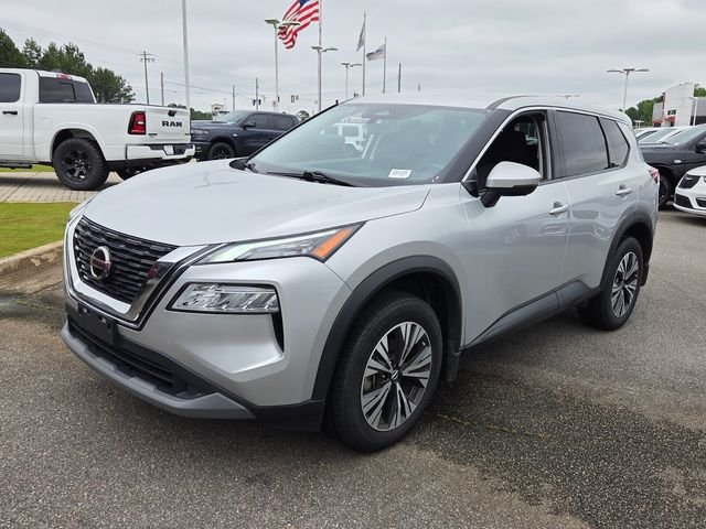 Used 2021 Silver Nissan SV image 3