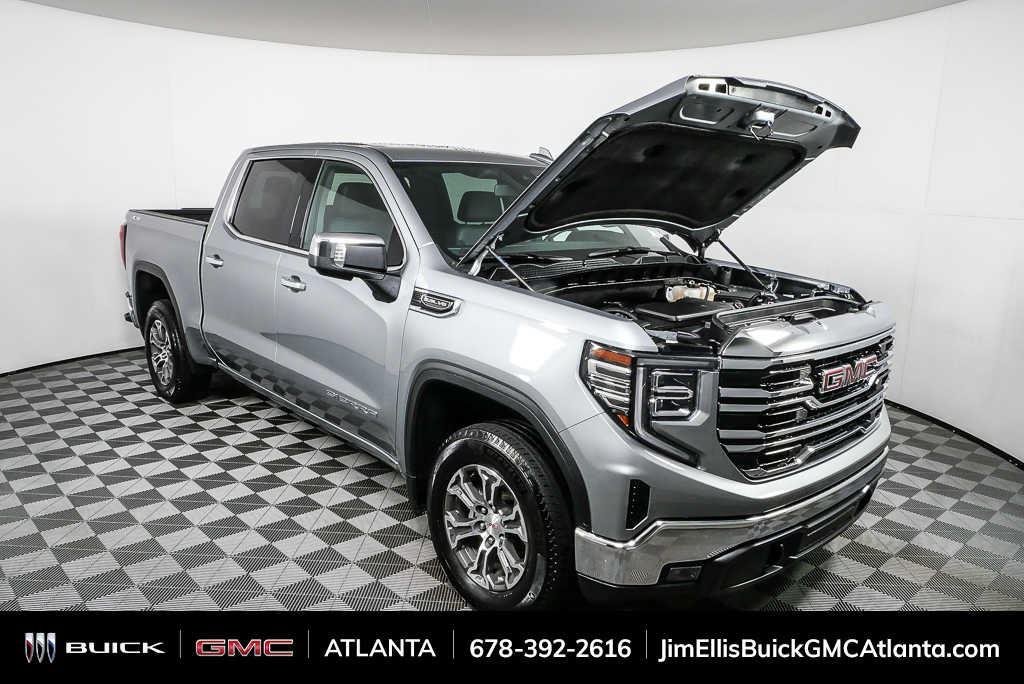 Used 2025 Sterling Metallic GMC SLT image 31