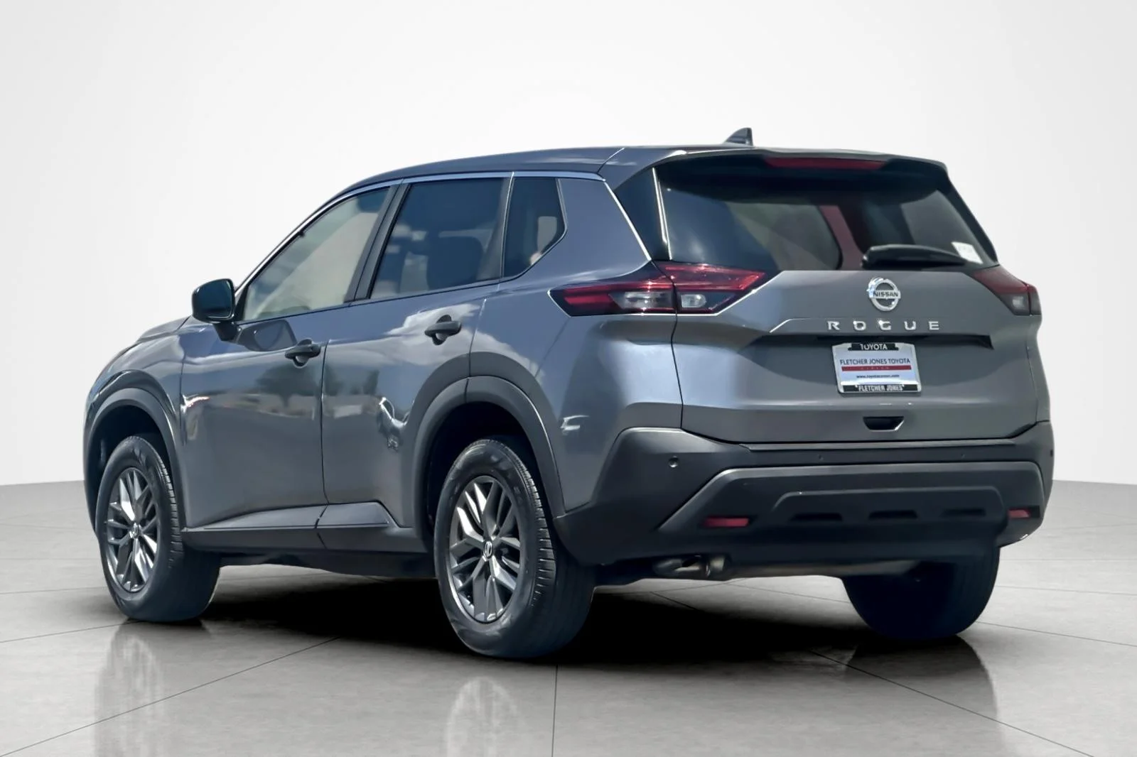Used 2021 Gun Metallic Nissan S image 3