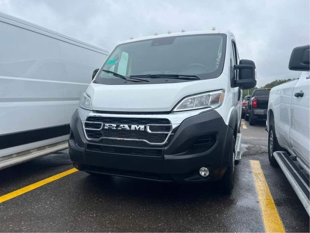 Used 2025 White Ram Base image 4