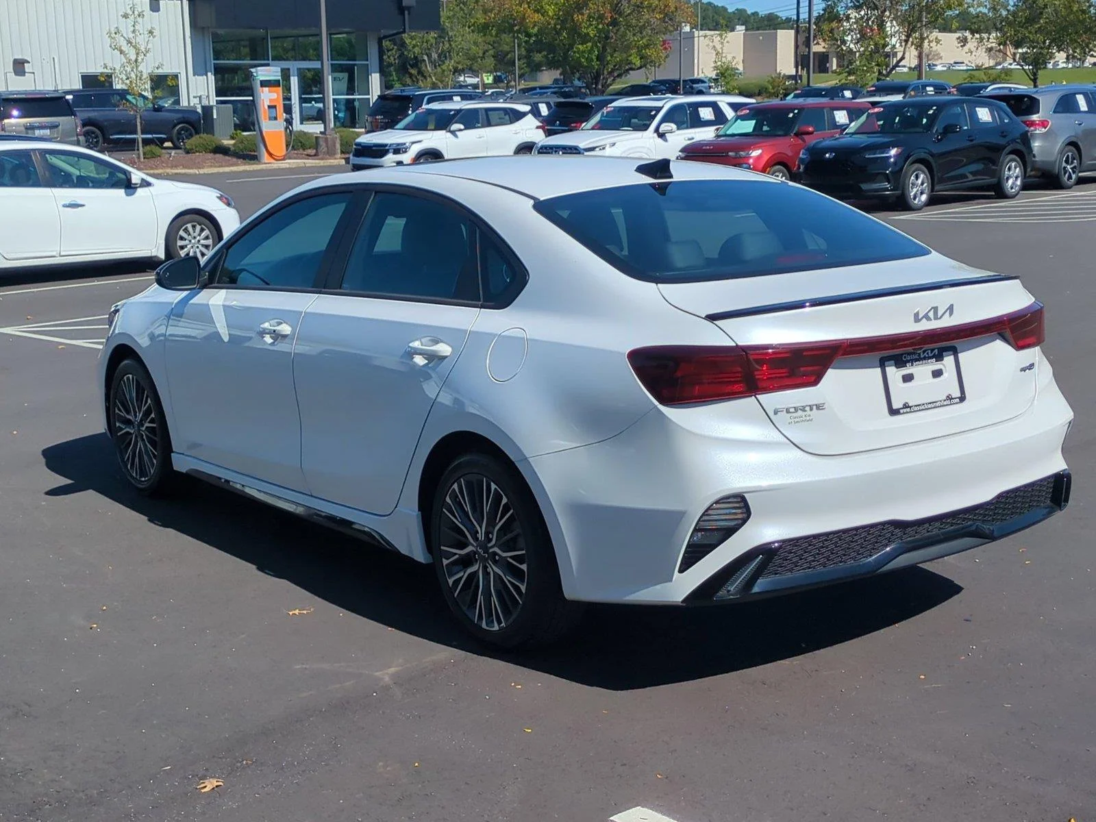 Used 2024 Snow White Pearl Kia GT-Line image 3