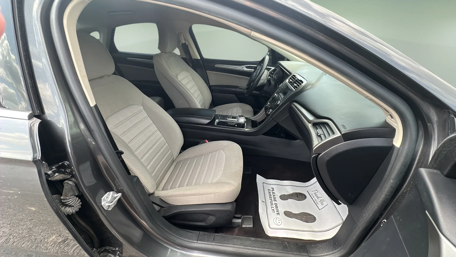 Used 2019 Gray Ford S image 16