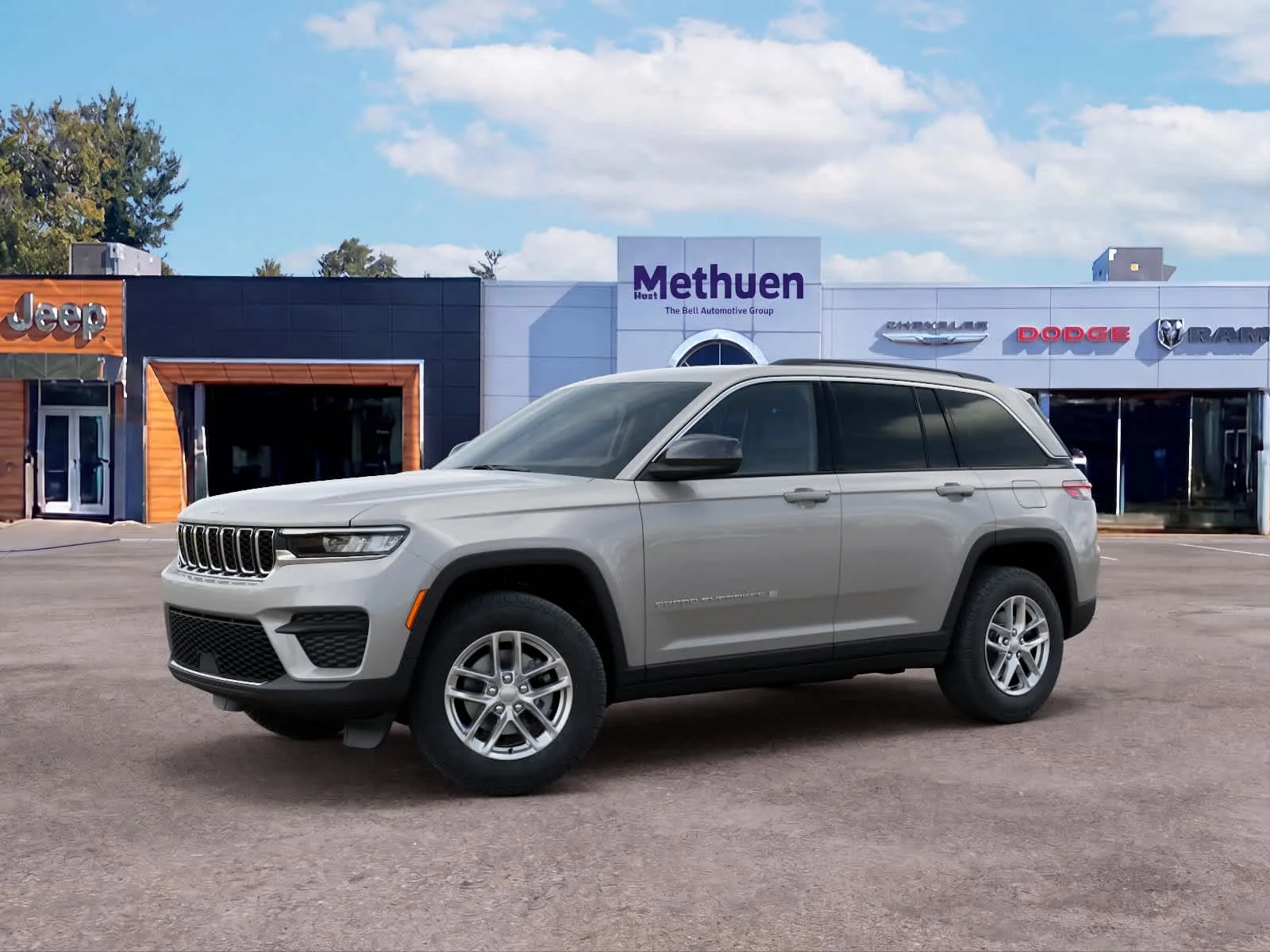 New 2026 Silver Zynith Jeep Laredo image 2