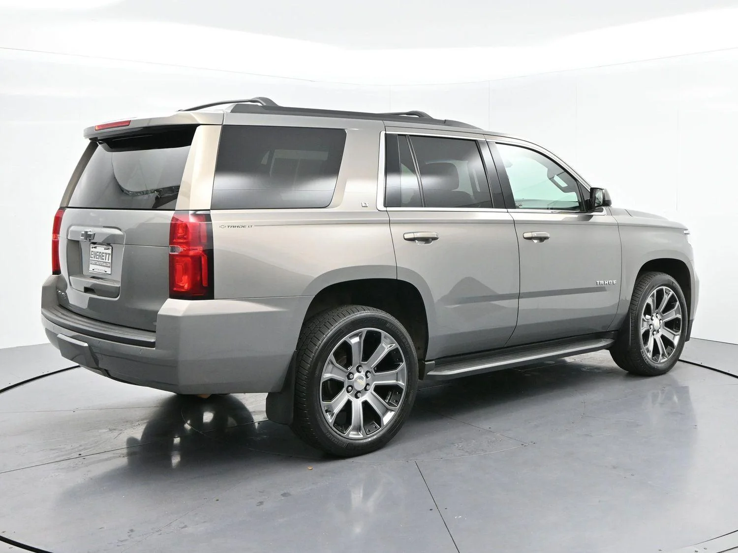 Used 2018 PEPPERDUST METALLIC Chevrolet LT image 7