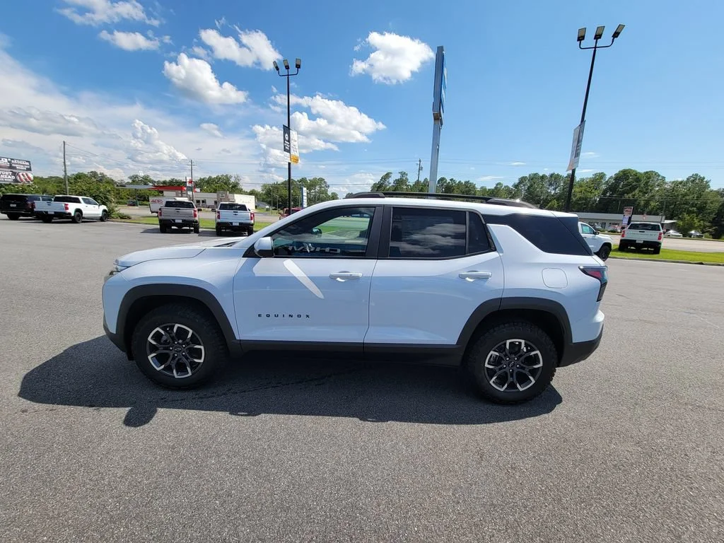New 2026 Polar White Tricoat Chevrolet ACTIV image 3