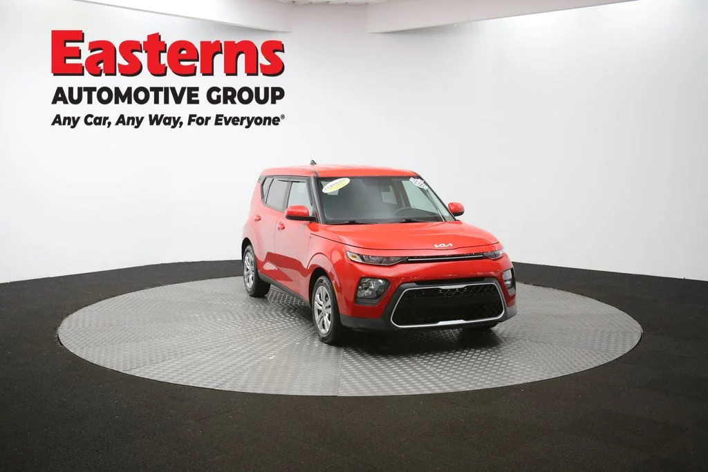 Used 2022 Red Kia LX image 48