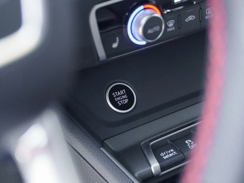 Used 2025 Gray Audi Premium Plus image 28