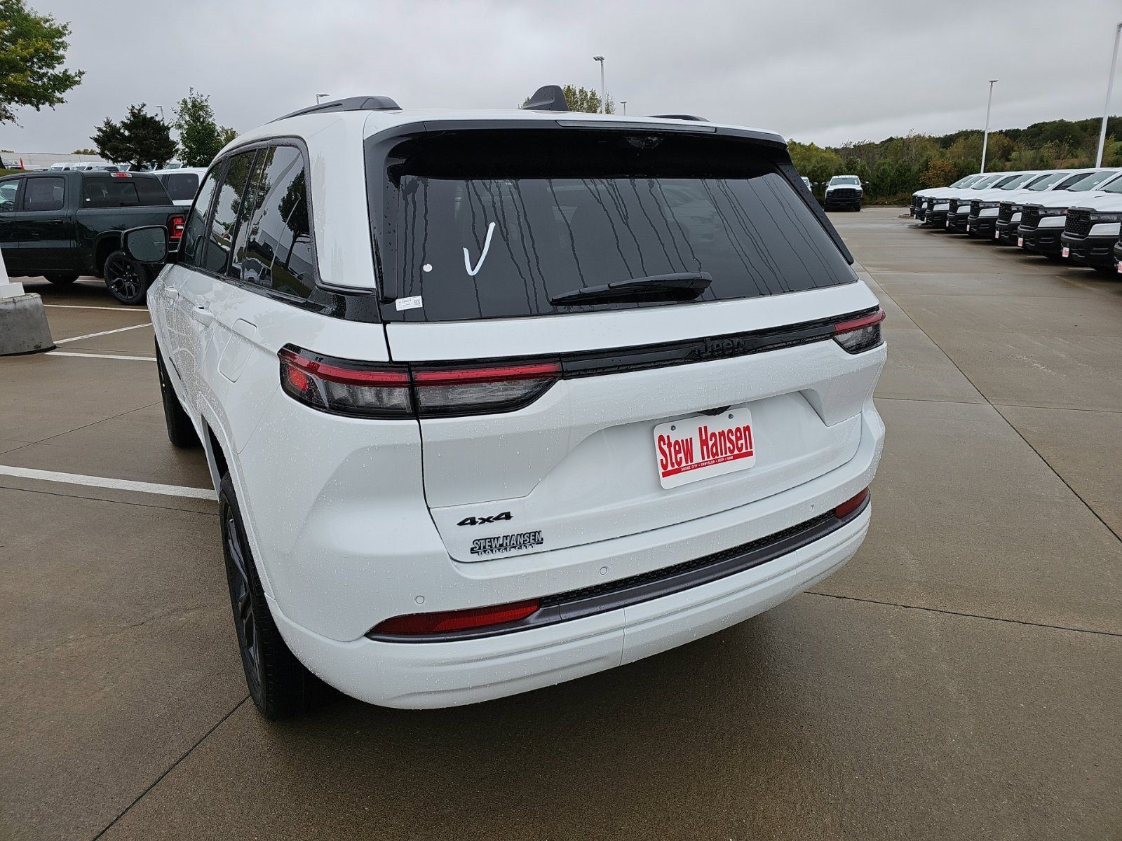 New 2027 Bright White Clearcoat Jeep Limited Reserve image 3