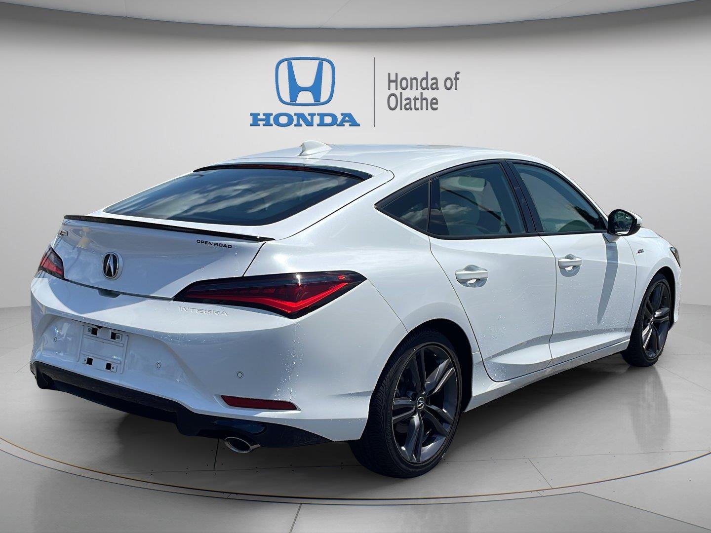 Used 2023 Platinum White Pearl Acura w/Tech w/A-SPEC image 3