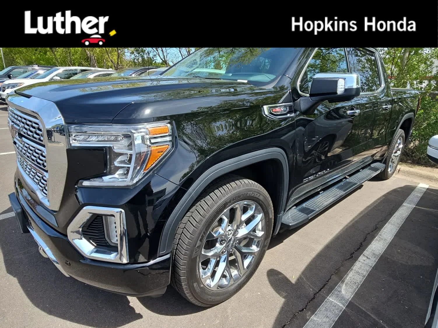 2020 GMC Sierra 4WD Crew Cab Short Box Denali's photo