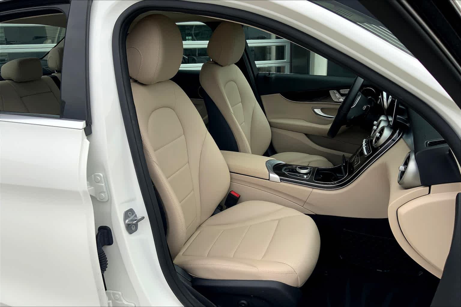 Used 2019 Polar White Mercedes-Benz C 300 image 9