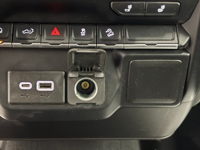 Used 2022 Red Chevrolet LT image 34