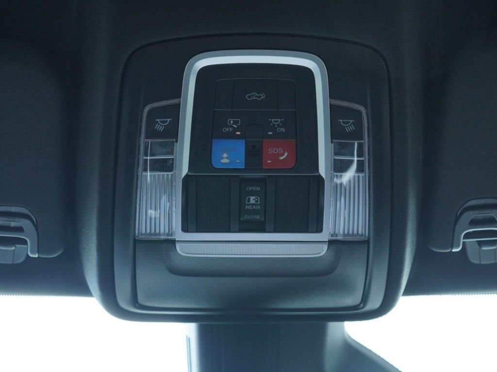 New 2026 Granite Crystal Metallic Clear-Coat Exterior Paint RAM Big Horn Night Edition image 27