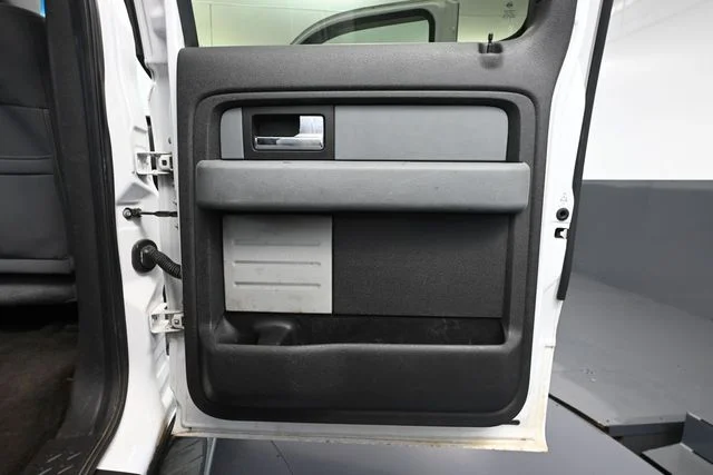 Used 2014 White Ford XLT image 34