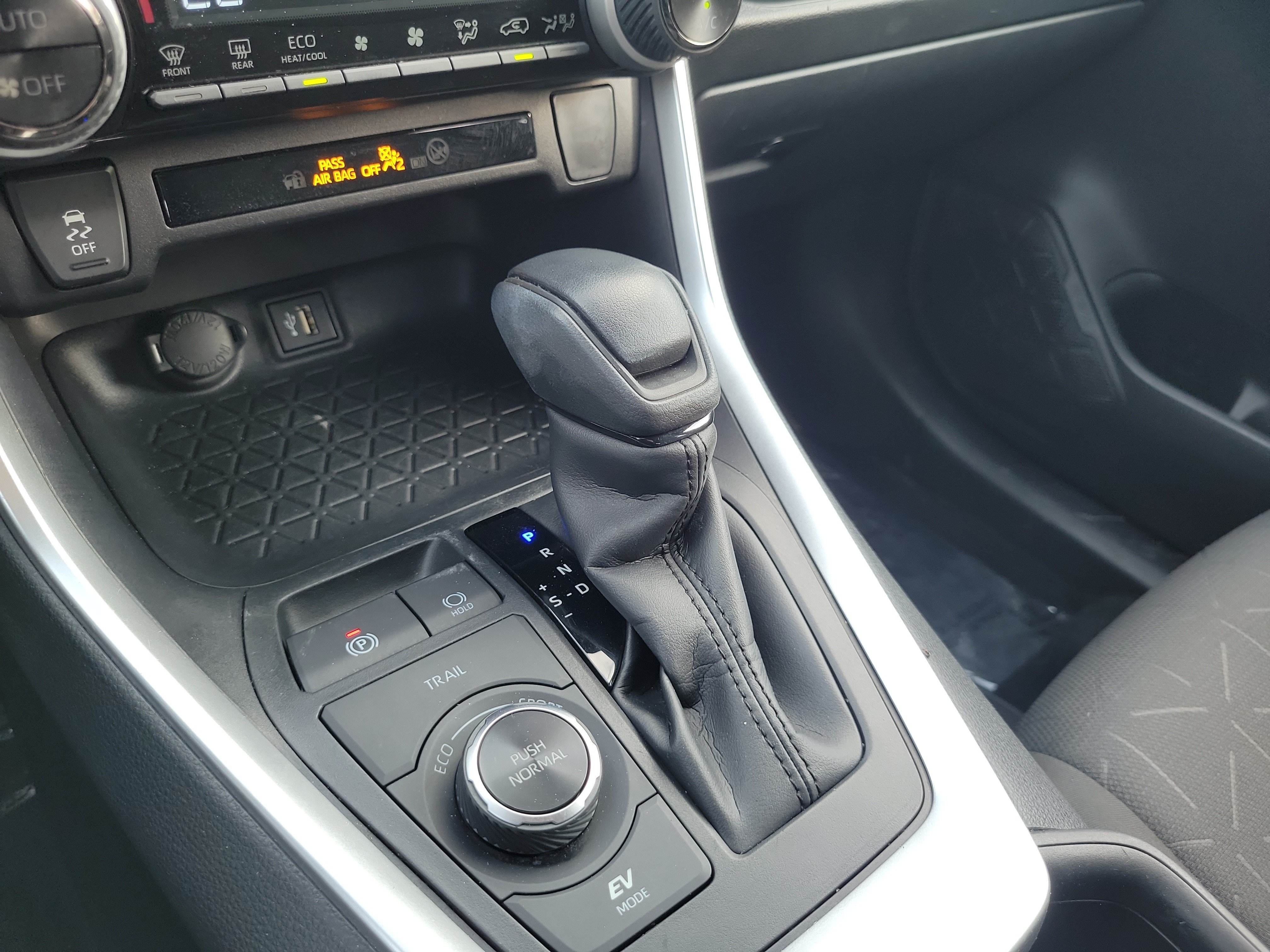 Used 2023 White Toyota Hybrid XLE image 20