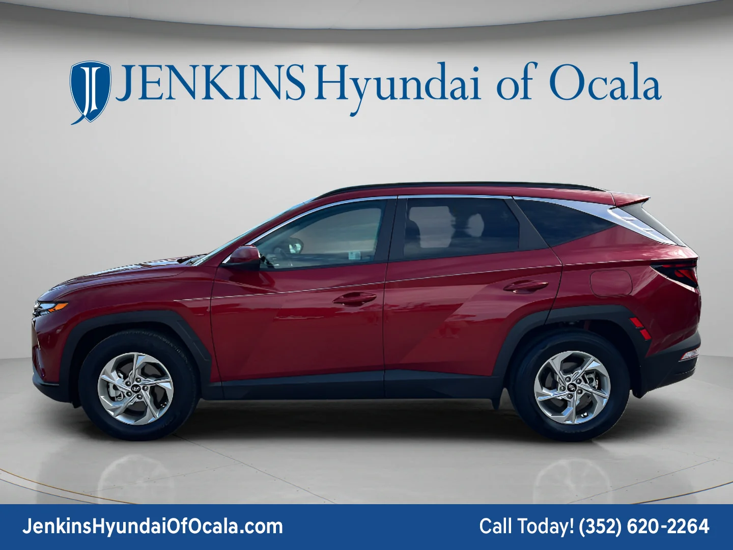 Used 2024 Ultimate Red Hyundai SEL image 6