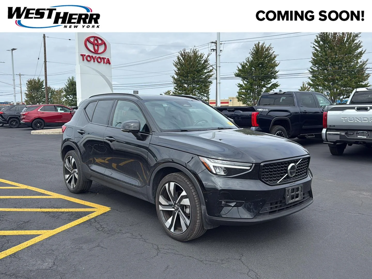 Used 2024 Onyx Black Metallic Volvo Plus Dark Theme image 1