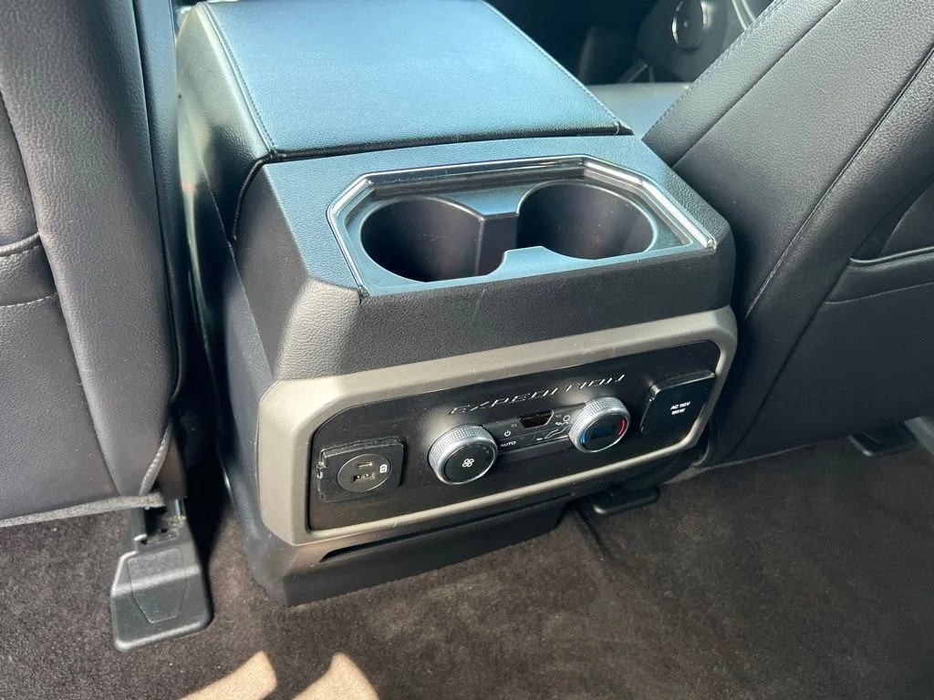 2021 Ford Expedition XLT - Photo 17