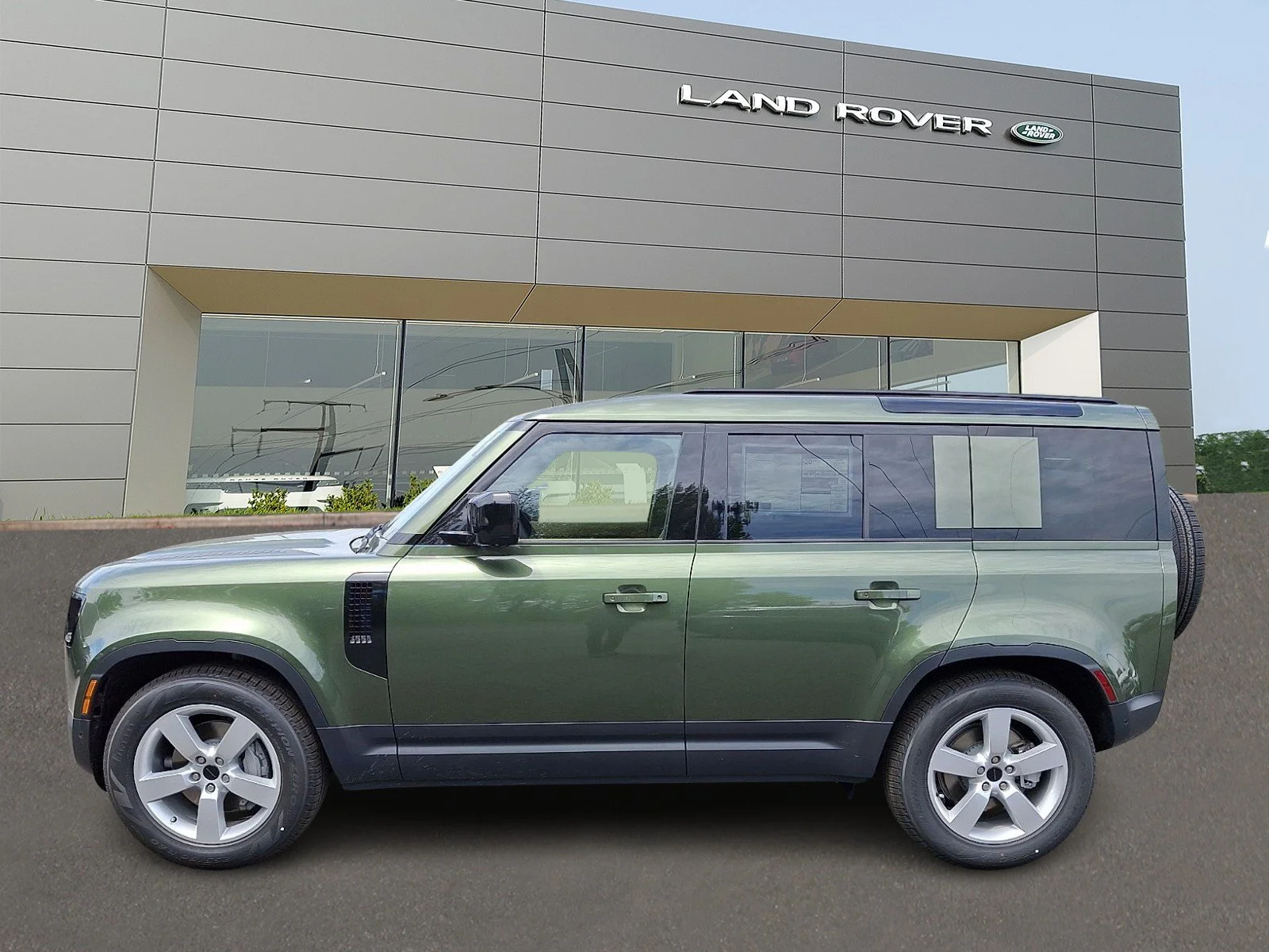 New 2026 Woolstone Green LAND ROVER S image 6