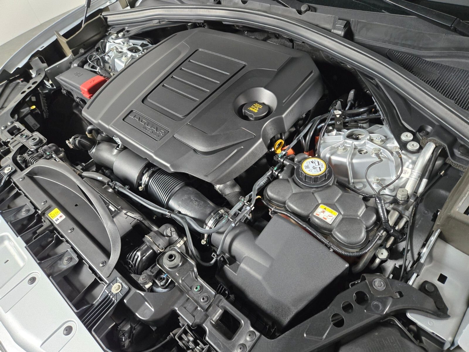 2023 Jaguar F-Pace S - Photo 20