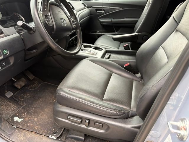 Used 2023  Honda RTL image 15