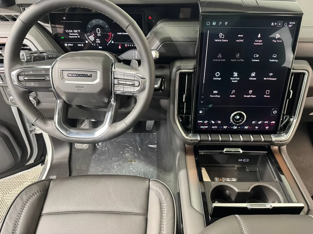 2026 GMC Yukon Denali - Photo 14