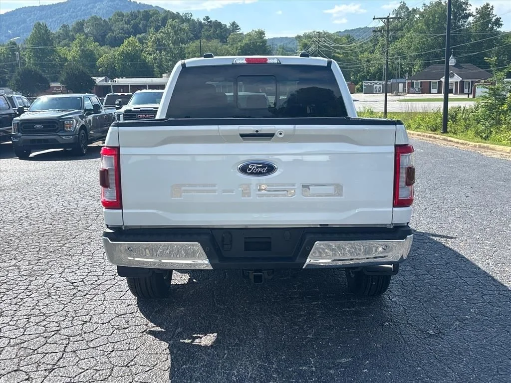 Used 2023 White Ford Lariat image 6
