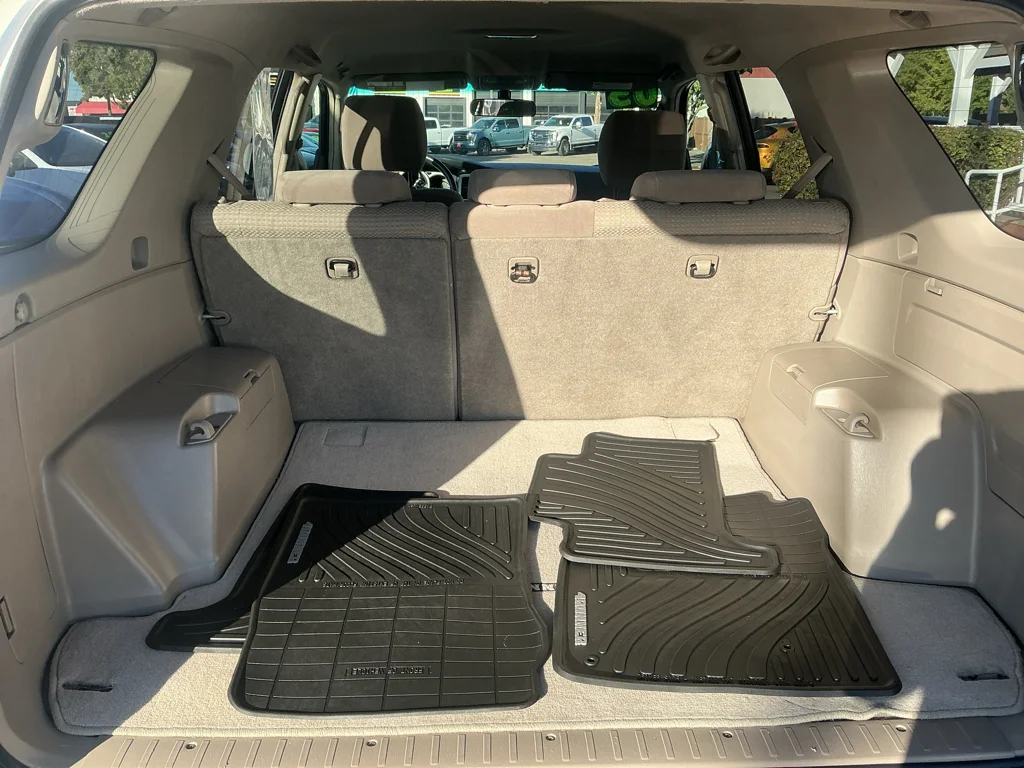 Used 2005 Natural White Toyota SR5 image 18