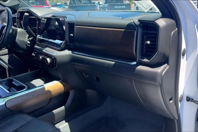 2024 Chevrolet Silverado 3500HD High Country - Photo 16