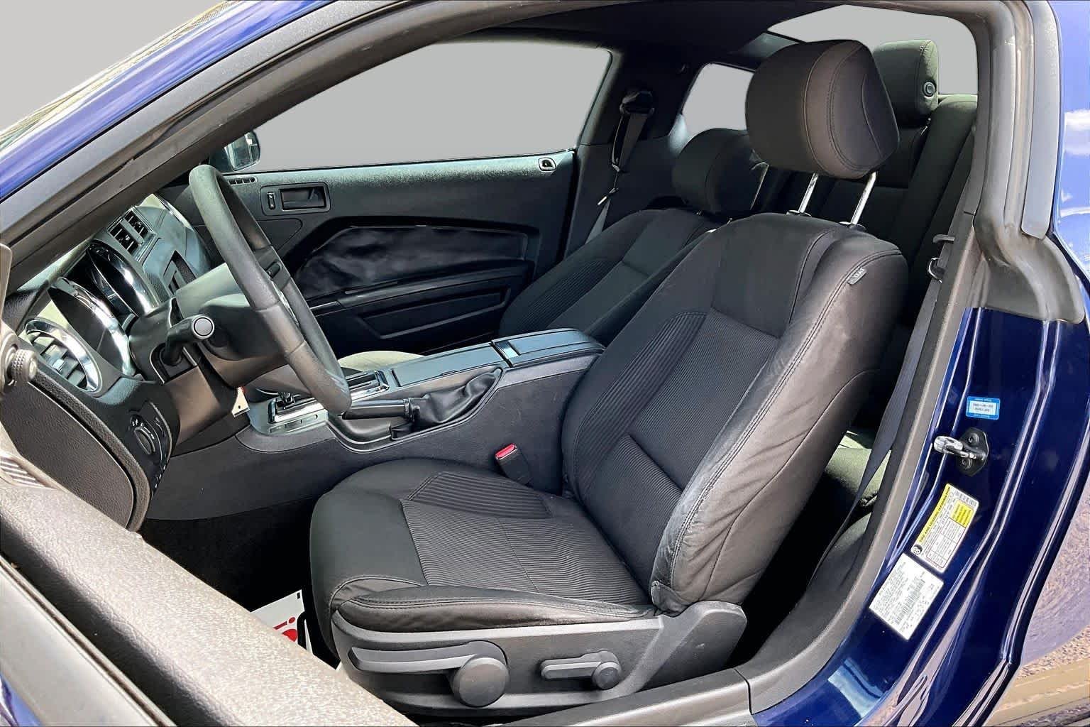 Used 2012 Kona Blue Metallic Ford V6 image 8