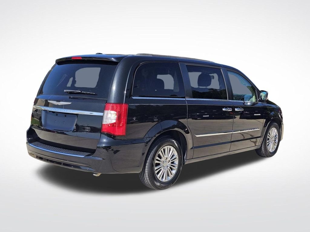 Used 2015 Black Chrysler Touring-L image 15
