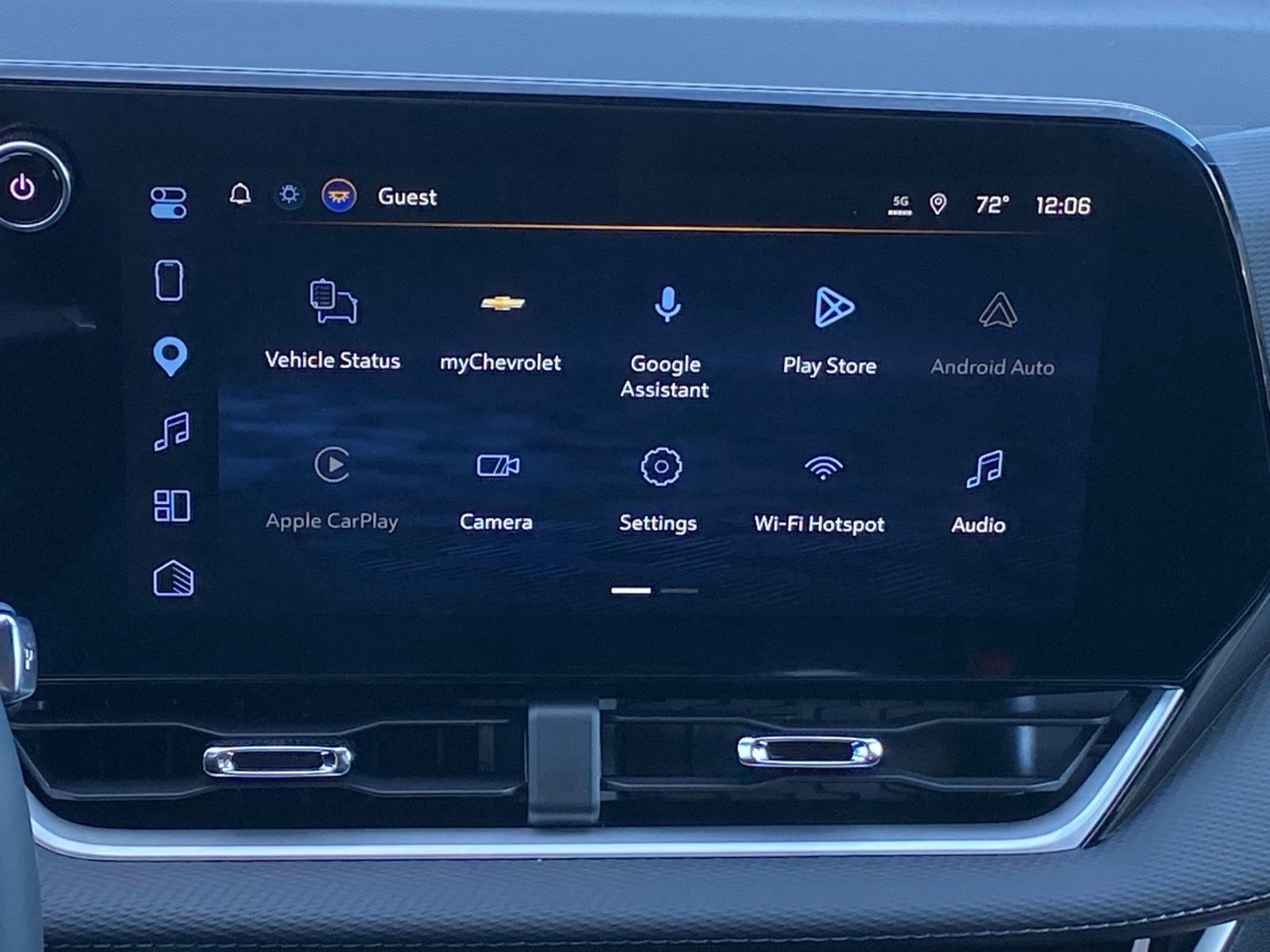 New 2027 Summit White Chevrolet LT image 10