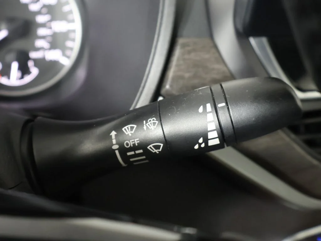 Used 2024 Silver Nissan 2.5 SL image 43