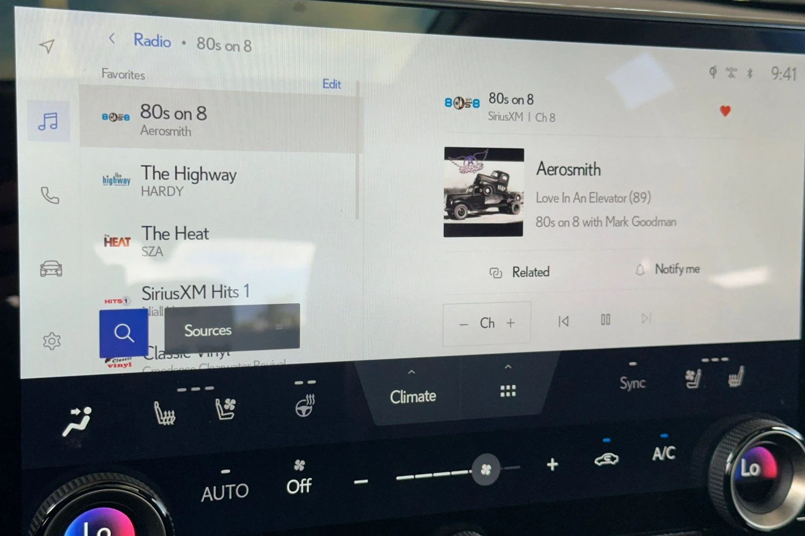 Certified Used 2025 SONIC TITANIUM Lexus 450h+ Luxury image 15