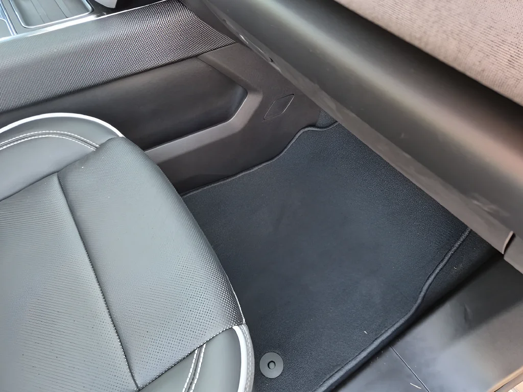 2026 GMC Sierra EV Elevation - Photo 37