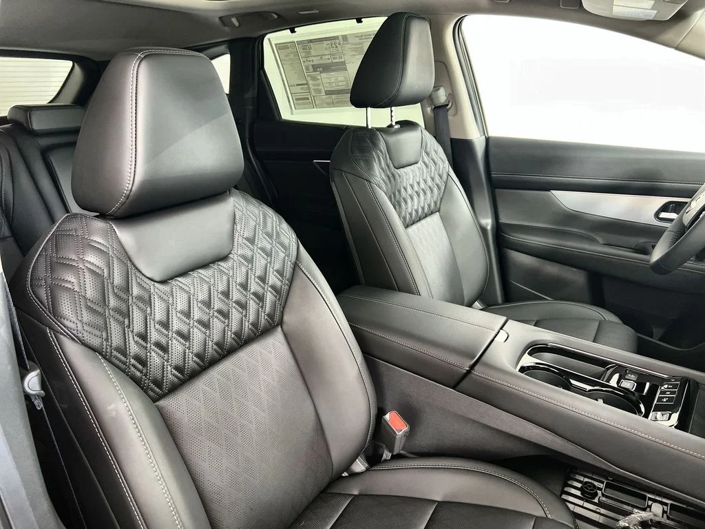 New 2026 Super Black Nissan Platinum image 26