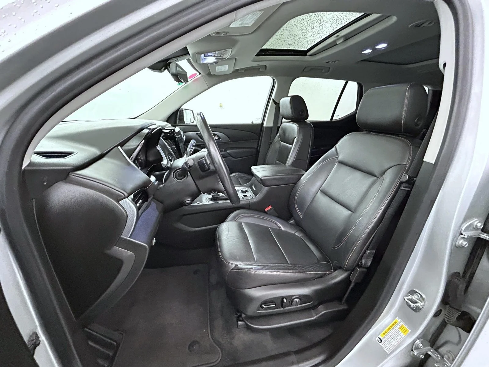 Used 2020 Silver Chevrolet Premier image 10